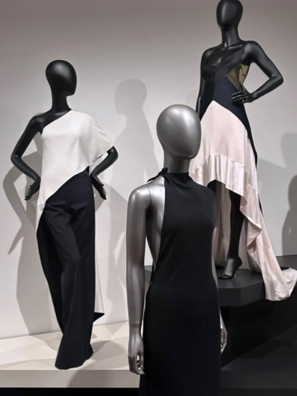 NARCISO RODRIGUEZ Black & White Sheath Dress 38 2 XS $1100 The Real Real Tag